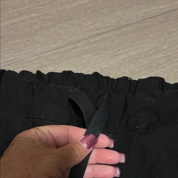 Woman’s black pants - Picture 6 of 8